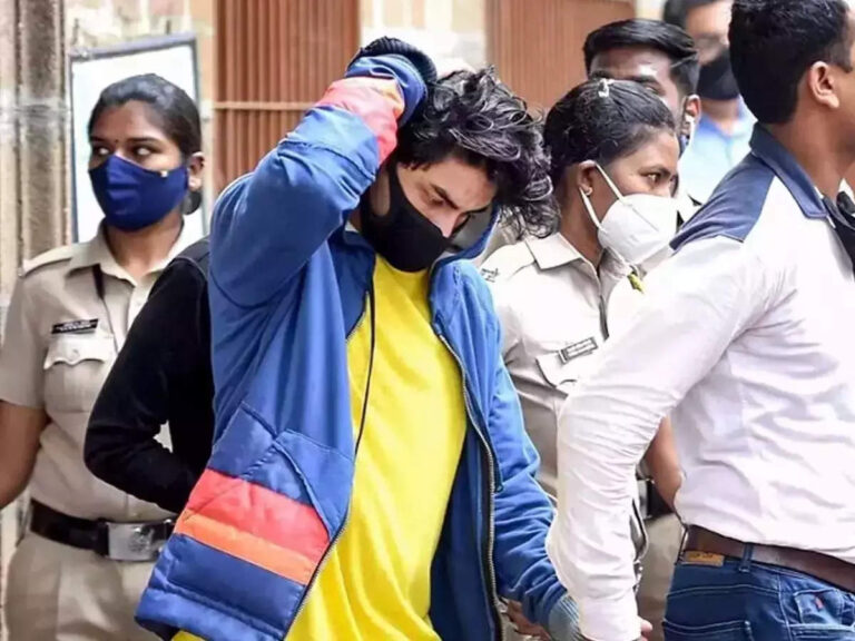 ক্রুজ মাদক মামলায় আরিয়ান খানকে ক্লিন চিট; এনসিবি আধিকারিকের বিরুদ্ধে ‘অন্যায়’ তদন্তের জন্য ব্যবস্থা নেওয়া হয়েছে৷