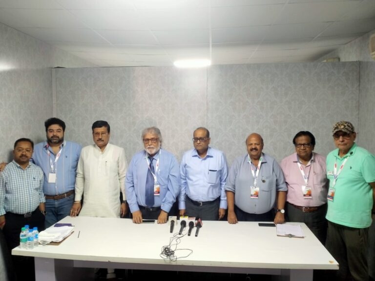 ABID প্রদর্শনীর দ্বিতীয় দিনে উপস্থিত সব্যসাচী দত্ত সহ আরও অনেকে