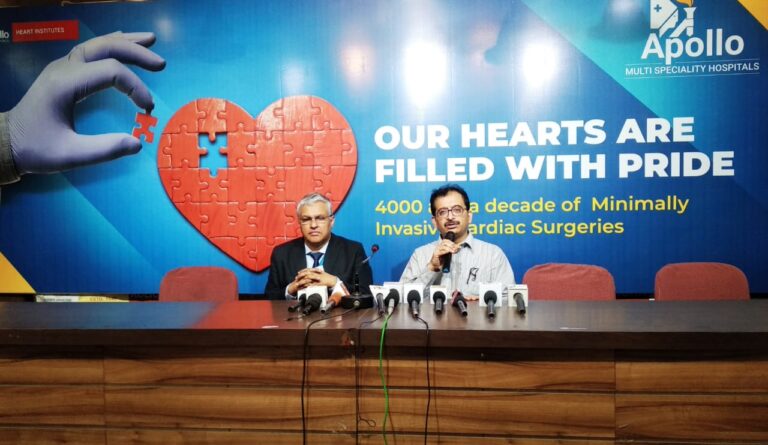 অ্যাপোলো মাল্টিস্পেশালিটি হাসপাতাল কলকাতা 4000টিরও বেশি মিনিম্যালি ইনভেসিভ কার্ডিয়াক সার্জারি পরিচালনা করে।