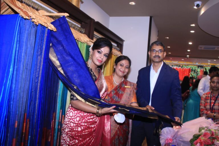 টাটা পরিবারের এথনিক পোষাকের ব্র্যান্ড তানায়রার দুটি নতুন স্টোর খুললো কলকাতায়