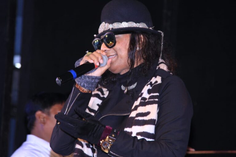 সুরঞ্জলী মিউজিক্যাল গ্রুপের উপস্থাপনায় মহম্মদ রফি সাহেব এবং কিশোর কুমার কে শ্রদ্ধাঞ্জলি