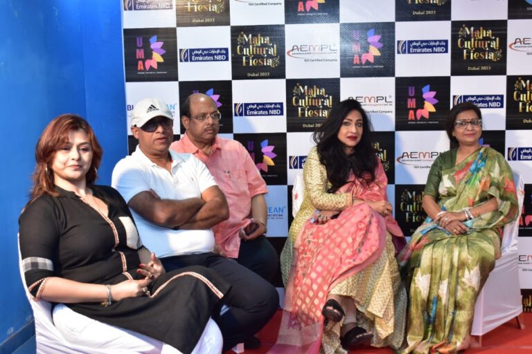 ইস্টার্ন মেট্রোপলিটন ক্লাবে UMA 2022-এর মুখ ঋতুপর্ণা সেনগুপ্ত বিশিষ্ট অতিথি এবং গর্বিত মনোনীত ব্যক্তিদের সাথে একটি মেন্টরস মিট এর আয়োজন করা হয়