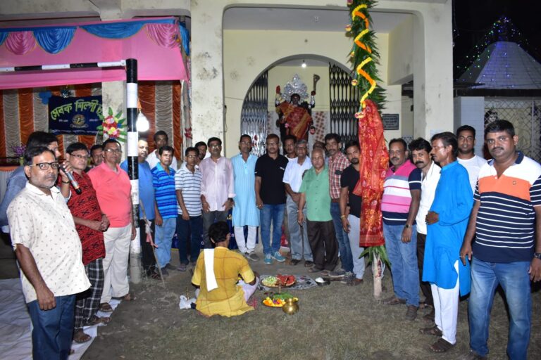“সেবক শিল্পী চক্র” ক্লাবের খুটিপুজার মাধ্যমে দুর্গাপূজার শুভসূচনা