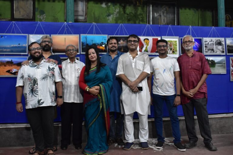 ফটো সাংবাদিক রনি রায়ের স্মৃতিতে বিশ্ব ফটোগ্রাফি দিবসে এক চিত্র প্রদর্শনী শ্রীমাণি বাড়িতে