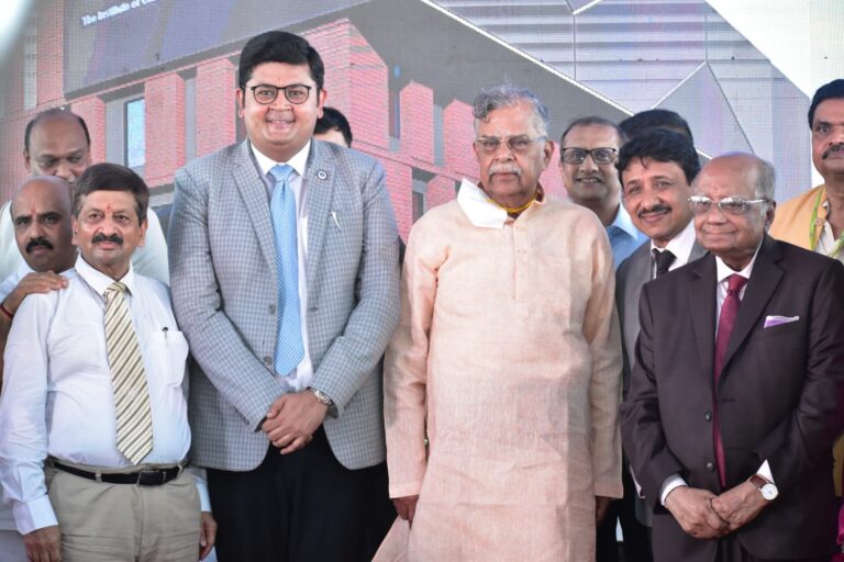 ইনস্টিটিউট অফ চার্টার্ড অ্যাকাউন্টস অফ ইন্ডিয়ার কলকাতায় নিউটাউনে ভূমি পুজো উপলক্ষ্যে উপস্থিত পশ্চিমবঙ্গ তথা মণিপুরের রাজ্যপাল শ্রী লা গনেশান