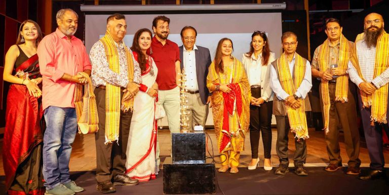 iLEAD মুর্শিদাবাদে হেরিটেজ ট্যুরিজম প্রচারের জন্য জরিনা ওয়াহাব, চিরঞ্জিত চক্রবর্তী, চৈতি ঘোষালের সাথে একটি তারকা খচিত বাদ্যযন্ত্র অনুষ্ঠানের আয়োজন  করা হয়েছিল