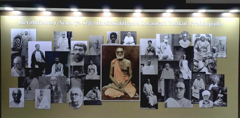 শ্রীল প্রভুপাদের দুষ্প্রাপ্য ছবি, পাণ্ডুলিপি নিয়ে বিশ্বের বৃহত্তম প্রদর্শনী মায়াপুর ইস্কনে