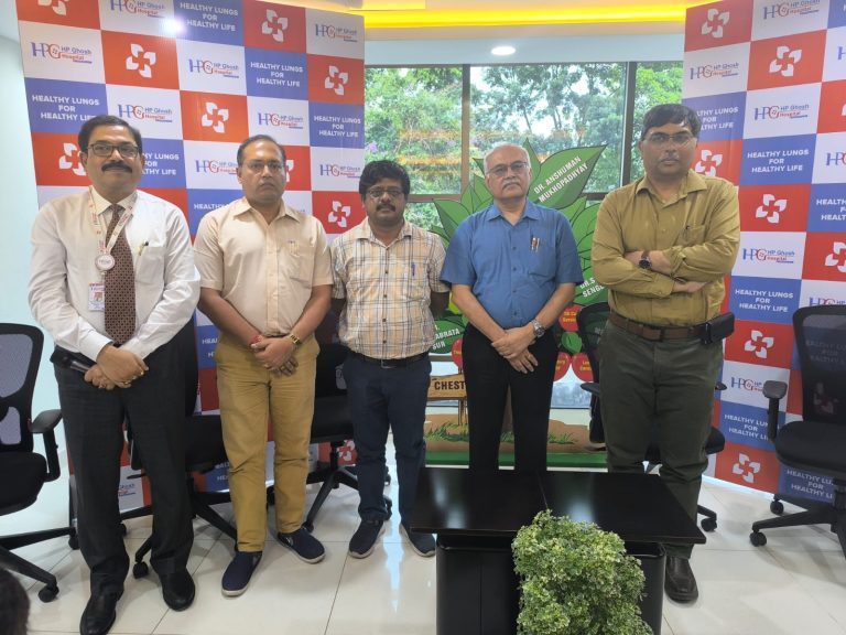 শ্বাসযন্ত্রের যত্নের জন্য উদ্ভাবনী “চেস্ট ট্রি” পদ্ধতি উন্মোচন করল এইচপি ঘোষ হাসপাতাল