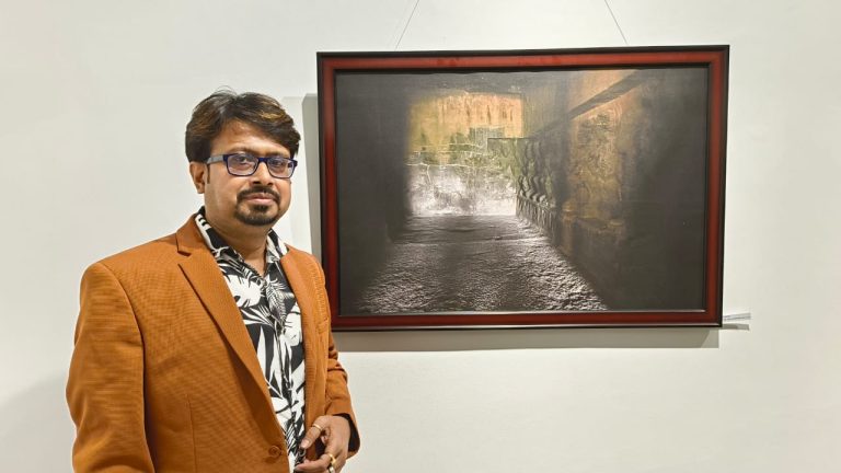পশ্চিমবঙ্গ চারুকলা উৎসবে (2024) এবার স্থান পেল অনুপম হালদার হালদারের আলোচিত্র