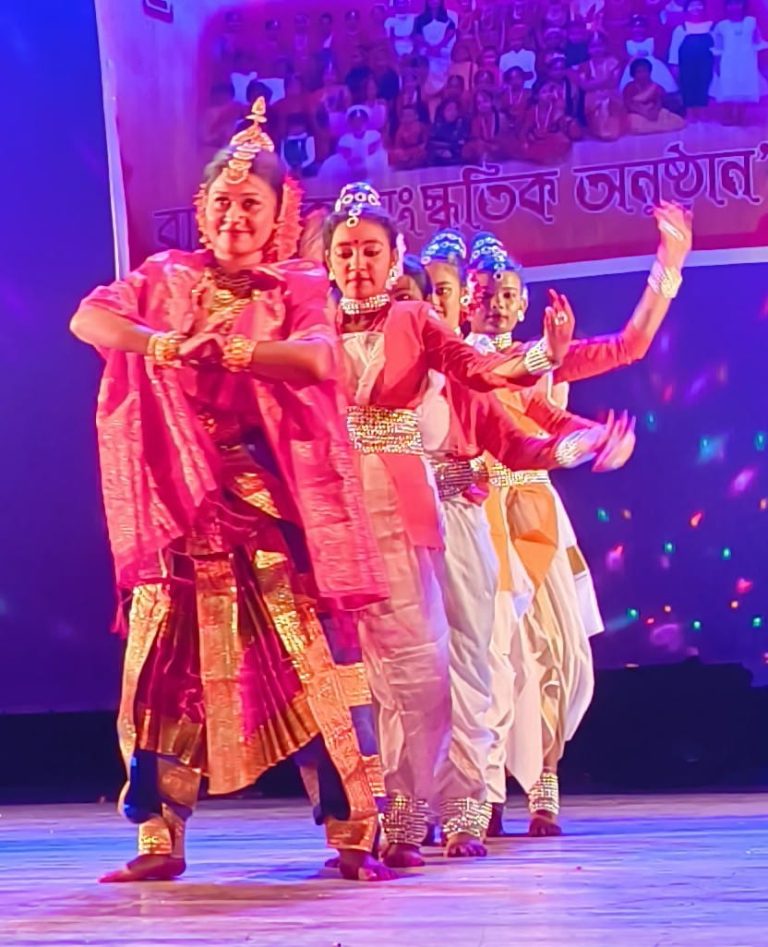 অ্যাপোথিওসিস’ নামাঙ্কিত দ্বিতীয় বার্ষিক অনুষ্ঠান উপহার দিল ‘নৃত্যাঙ্গন ড্রিম ড্যান্স আকাডেমি’।