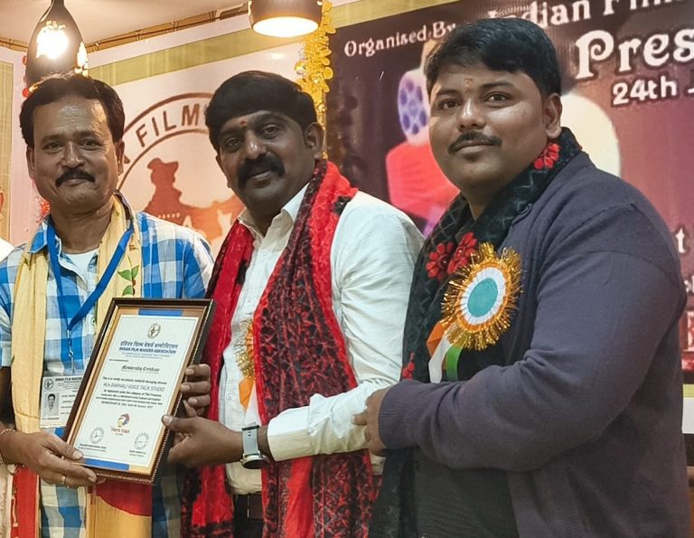 ‘ইণ্ডিয়ান ফিল্ম মেকার্স অ্যাসোসিয়েশন’-এর পশ্চিমবঙ্গ শাখার প্রথম অধ্যক্ষ নিযুক্ত হলেন চলচ্চিত্র পরিচালক বাদল সরকার