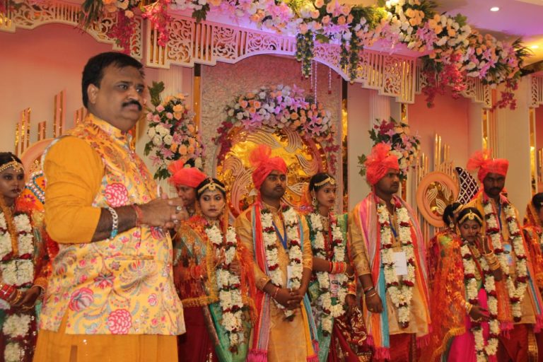 গণবিবাহ’, তত্ত্বাবধানে ‘লাভ ইন্ডিয়া ফাউন্ডেশন’, ‘প্রয়াস’ এবং শ্রী ভারতবর্ষীয় মারওয়ারী সমাজ