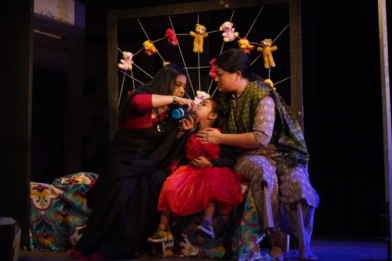 দমদম নাগেরবাজার অঞ্চলের অধীনস্থ অজিতেশ মঞ্চে অনুষ্ঠিত হয়ে গেল দুই দিন ব্যাপী এক মনোগ্রাহী নাট্যোৎসব