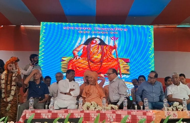 শিক্ষার প্রসারে মথুরাপুরে প্রবানন্দ বিদ্যামন্দিরের দ্বারোদ্ঘাটন 